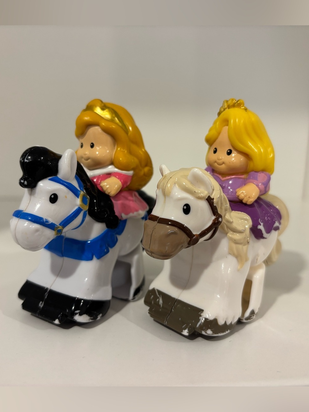 Klip Klop Pony Fisher Price Little People Princesses Y2K Ponies Aurora Rapunzel